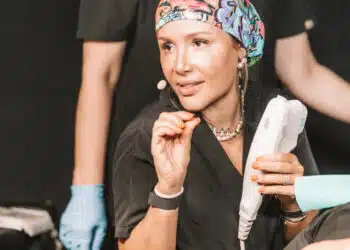 Dr Gabriela Casabona is specialised skin, face and modelling medical doctor with over 20 years of experience in the field.