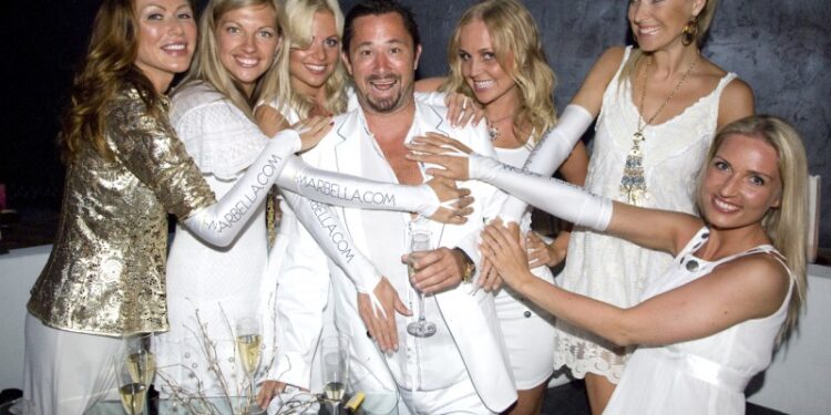 Ian Radford and i-Marbella.com girls